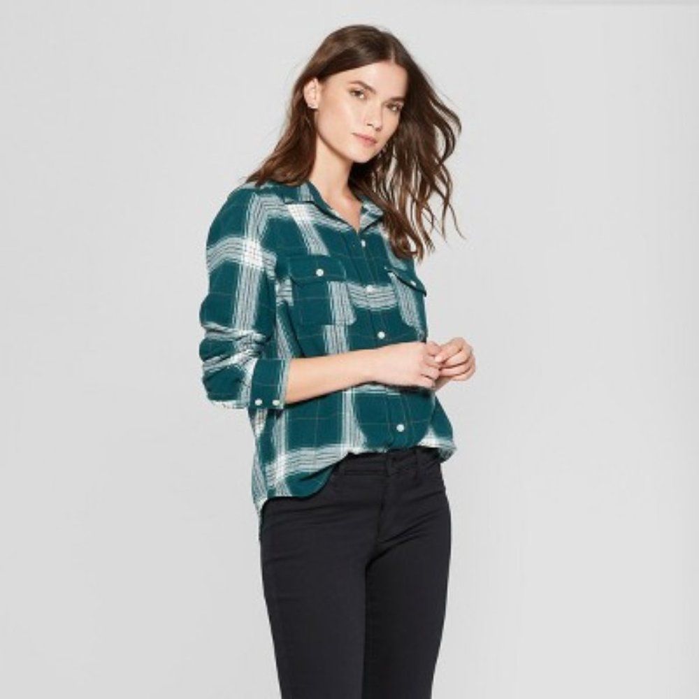 Women's Plaid Long Sleeve Plaid Flannel Shirt - Universal Thread™ Green Plaid S - Picture 1 of 4